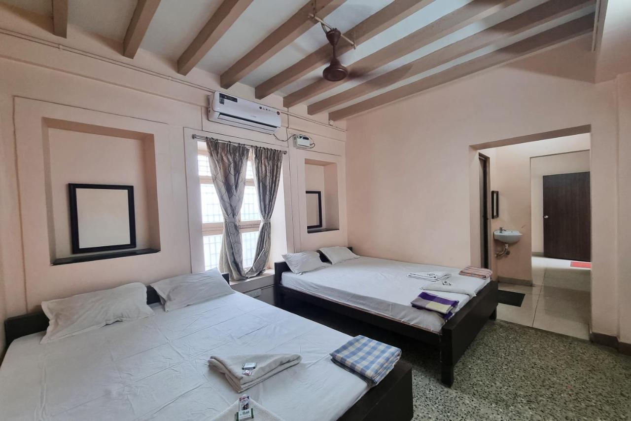 Sowmya Lodge Tiruchirappalli Extérieur photo